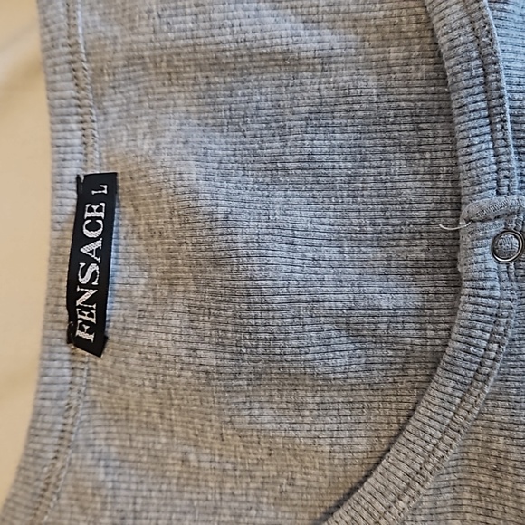 Gray Long Sleeve Crop Top Size L - Picture 4 of 6